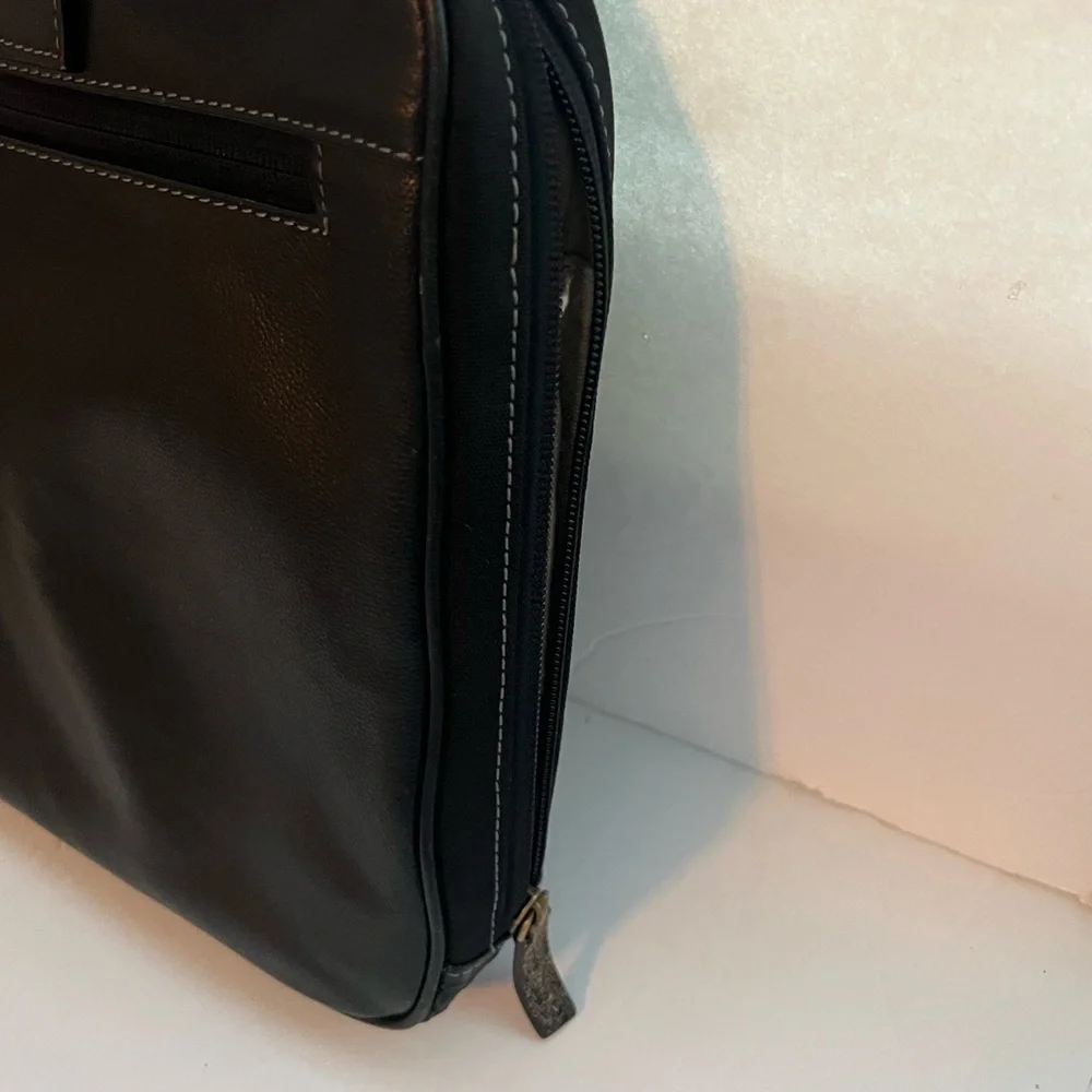 BOCONI Garth Coated Zipper Slim Leather Laptop Briefcase